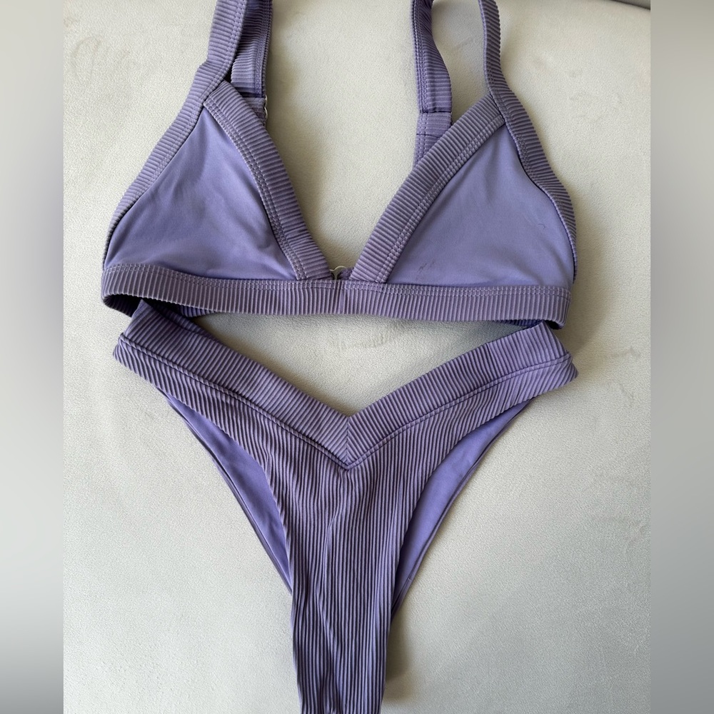 OneOne Swimwear Swimsuit in Lavender. Size Medium.
